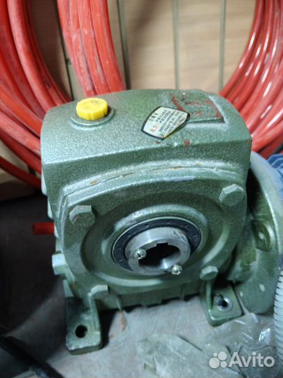 Электродвигатель, редуктор