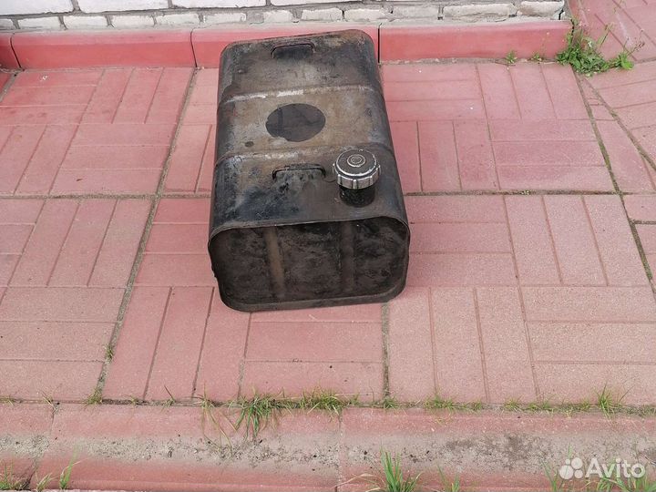 Канистра для бензина 40литров