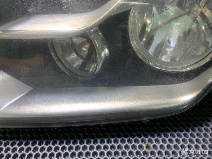 Фара лев. Volkswagen Amarok