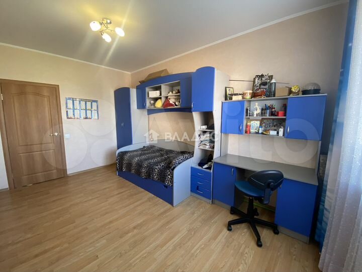2-к. квартира, 57 м², 2/3 эт.