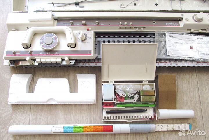 Новая вязальная машина Brother KH891