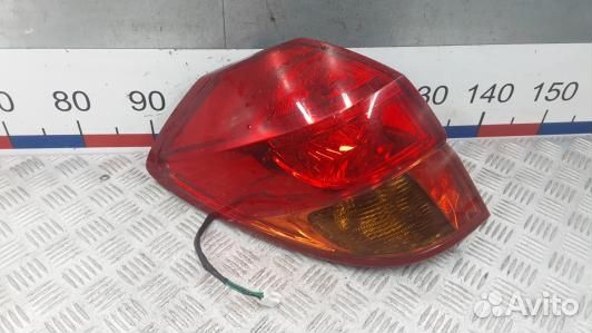 Фонарь задний левый subaru legacy 4 (97N22MX01)