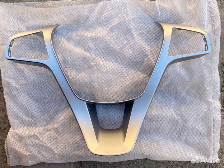 Накладка на руль vesta