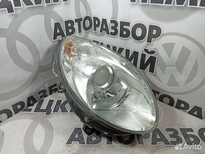 Фара правая Mercedes W251