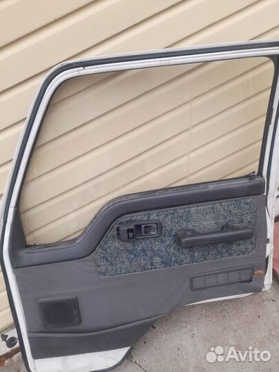 Дверь правая Мазда titan