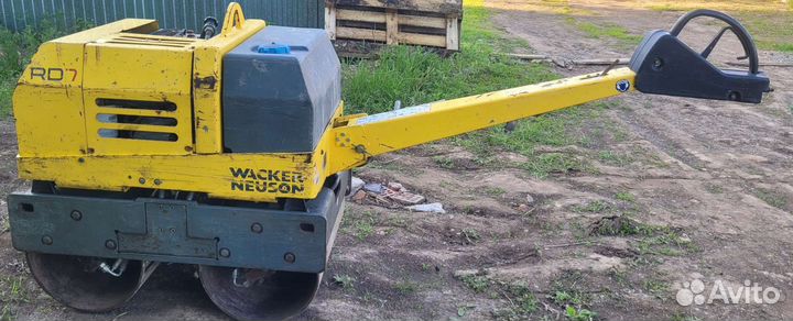 Тратуарный каток с вибрацией wacker neuson Б/У