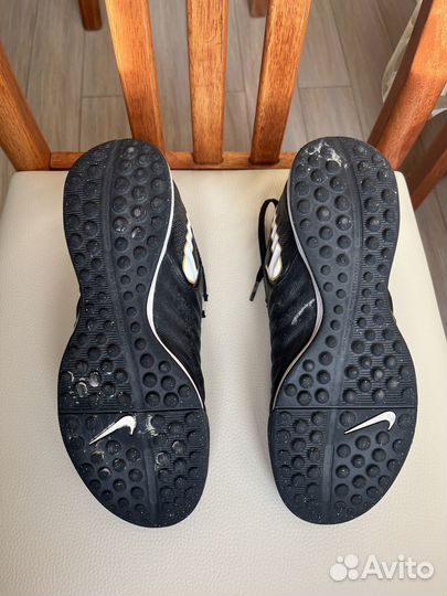 Сороконожки nike tiempo