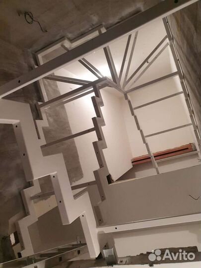 Лестница на второй этаж из металла