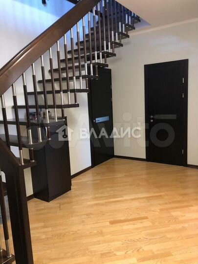 4-к. квартира, 165 м², 4/5 эт.