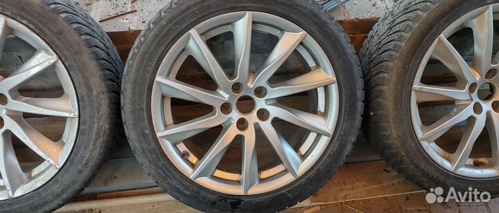 Nokian Tyres Hakkapeliitta 8 245/45 R18