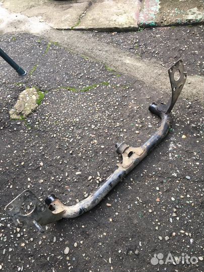 Балка передняя поперечная на Фольксваген Пассат Б5