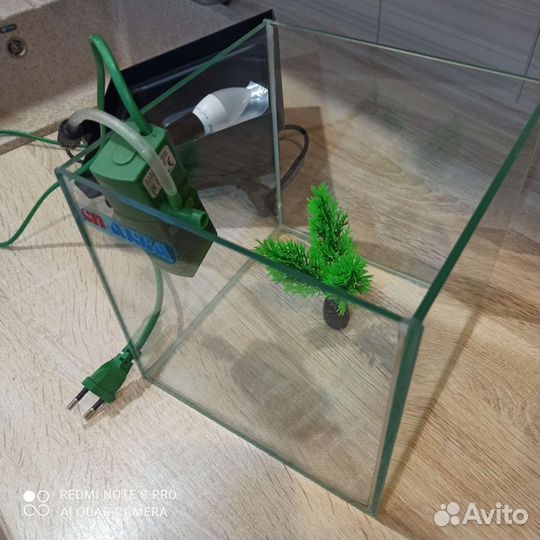 Аквариум с фильтром и светом