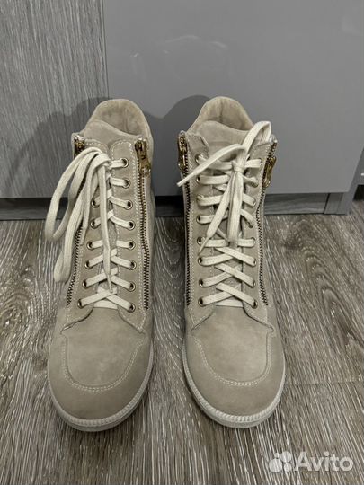 Кроссовки сникерсы 38 размер