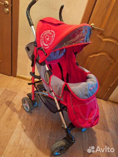 Продам коляску прогулочную трость бу