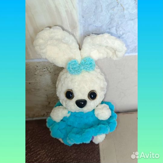 Зайка плюшевая тактильная