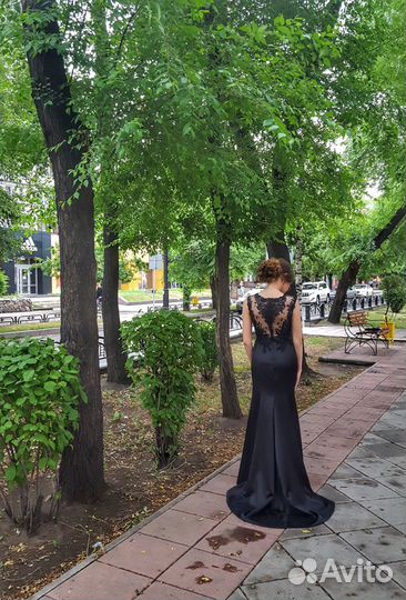 Вечернее платье