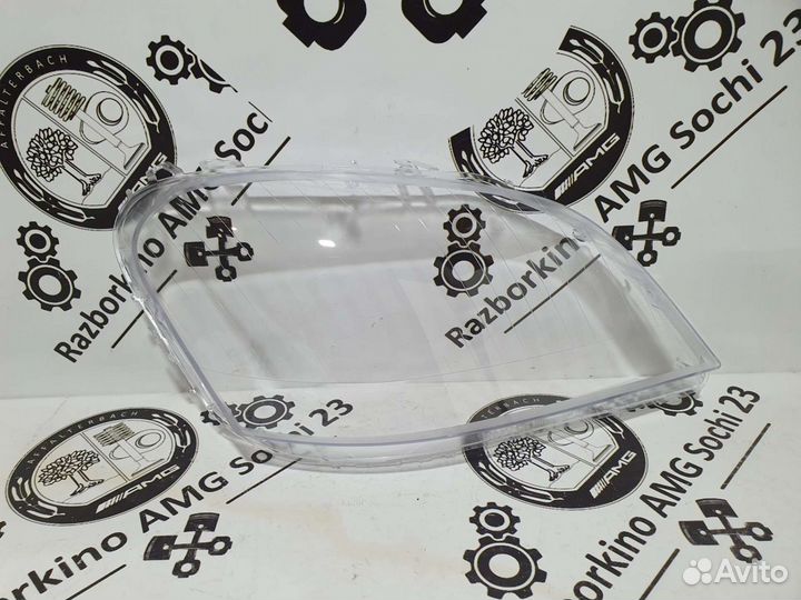 Стекло фары правое для Mercedes W164