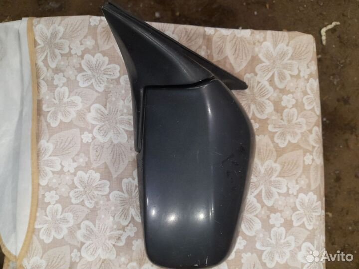 Зеркало левое