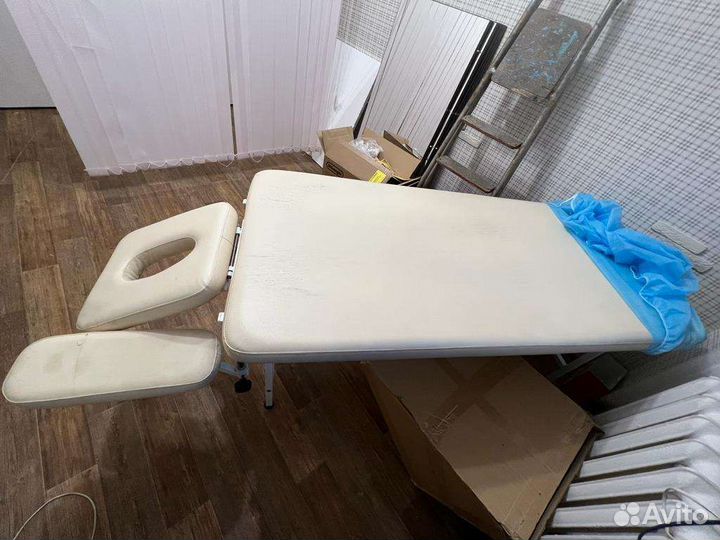 Кушетка косметологическая