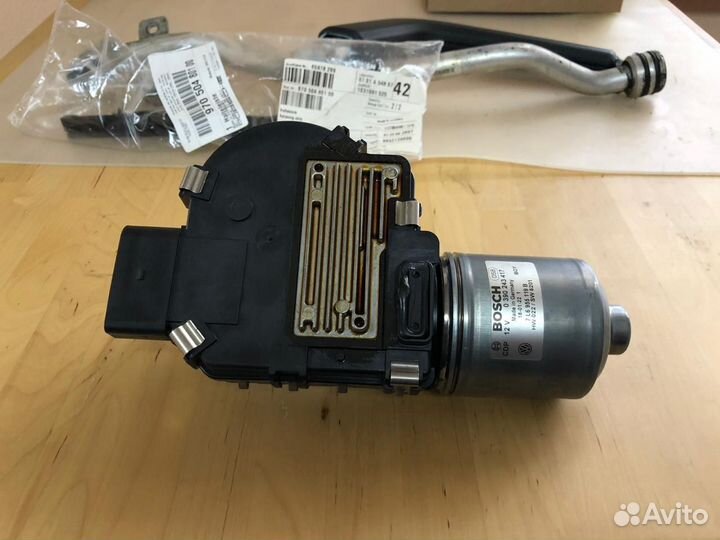 Моторчик передних дворников туарег 2008 3. Мотор дворники туарег. 7l6955119b мотор дворника. Разборка мотора стеклоочистителя туарег. Мотор дворники туарег.