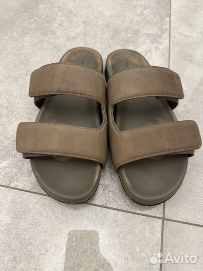 Шлепанцы tendance