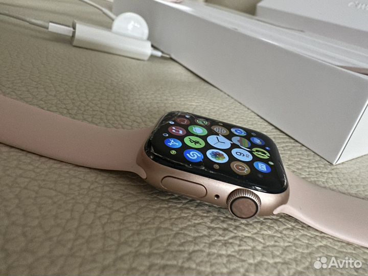 Часы apple watch 4 40 mm gold rose