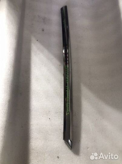 Хром крышки багажника задний Lexus Rx4