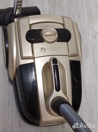 Пылесос с аквафильтром