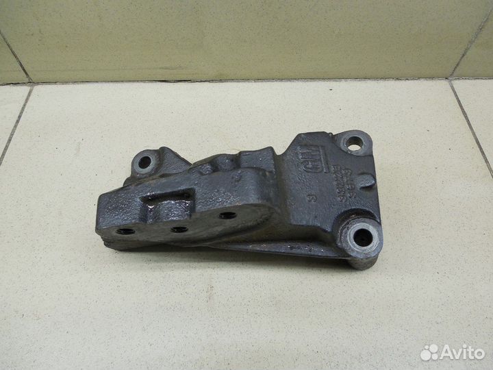 Кронштейн двигателя правый Astra H / Family 2004-2