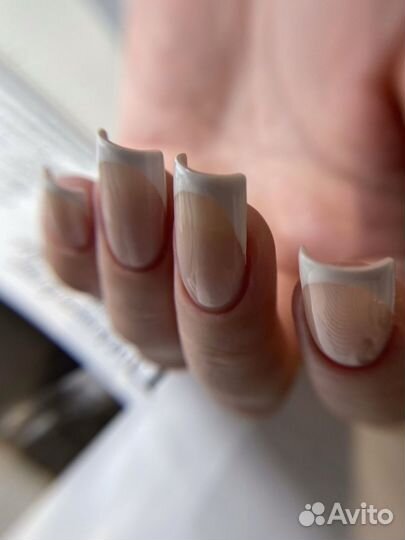 Модель на маникюр бесплатно укрепление ногтей