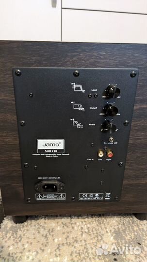 Сабвуфер Jamo Sub 210