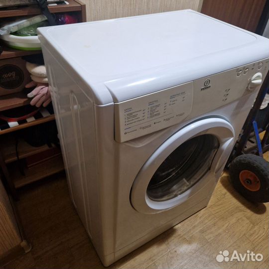Стиральная машина Indesit. Доставка