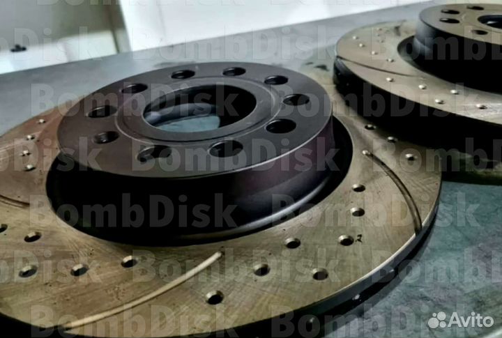 Тормозные диски с перфорацией и слотами tayga