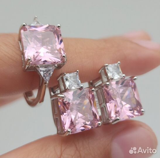 Кольцо и серьги