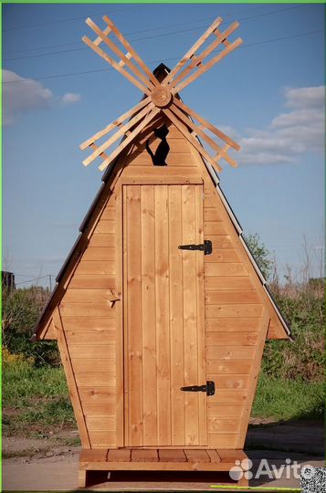 Уличный туалет деревянный SKU010