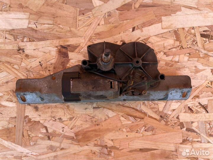 Моторчик стеклоочистителя задний passat b3