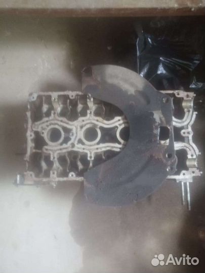 Блок,головка,коллектор и другие зап части.2112