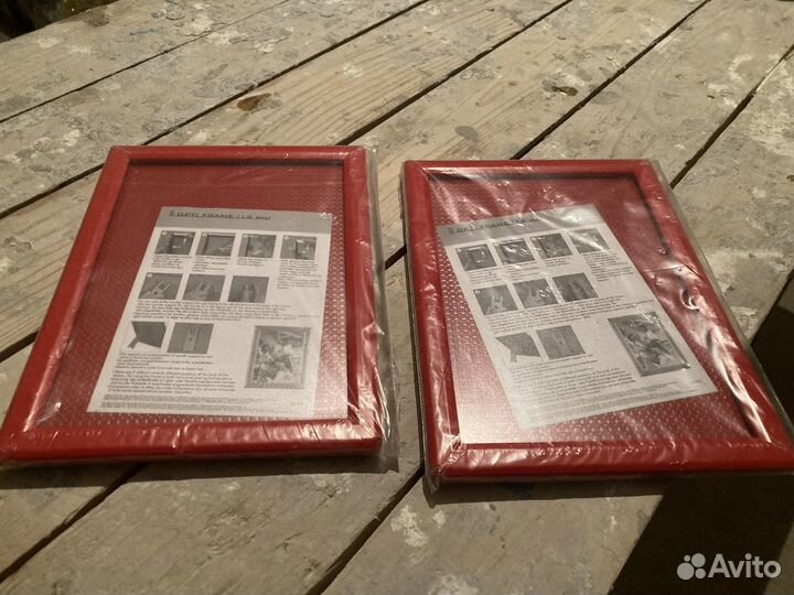 Рамка для фотографий красная