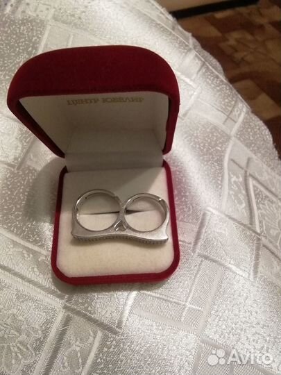 Кольцо дорожка на 2 пальца. Сваровски