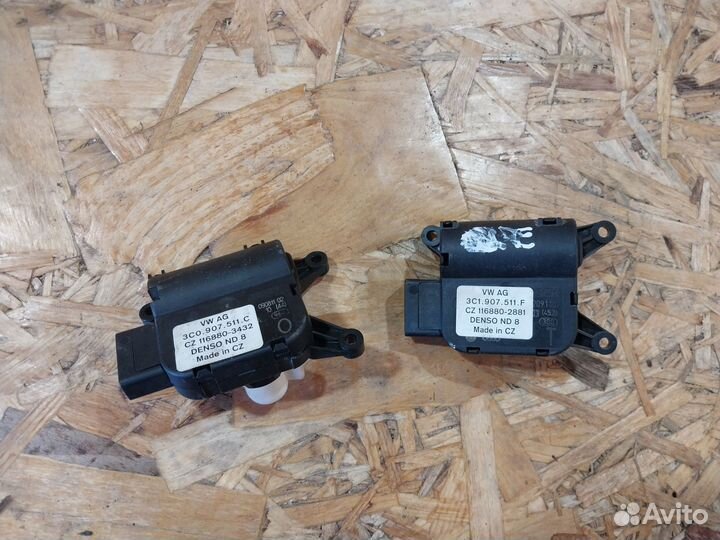 Мотор заслонки печки Skoda Yeti сервопривод