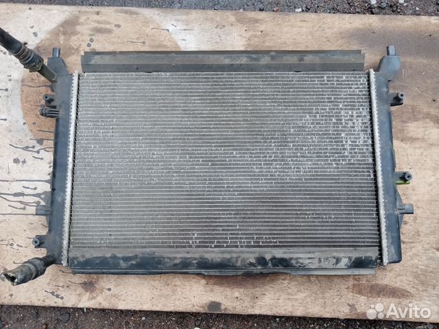 Радиатор дополнительный Фольксваген Пассат/008г