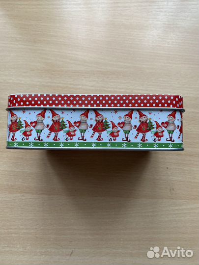 Жестяная коробка 14/10/4 см новая