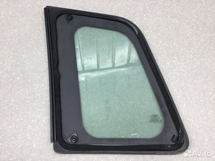 Стекло кузовное глухое правое Ford Fusion 2002-201
