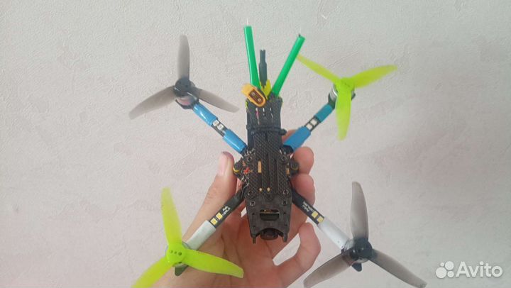 Квадрокоптер darwin fpv baby ape