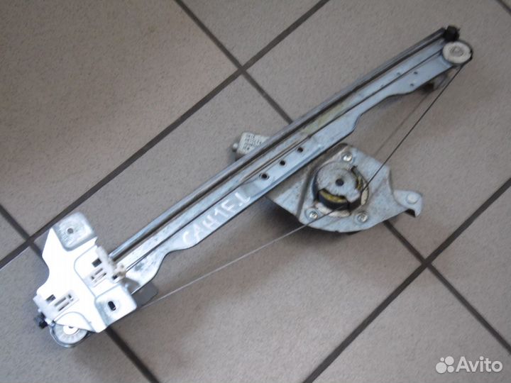 Стеклоподъемник передний левый Рено Сандеро 1
