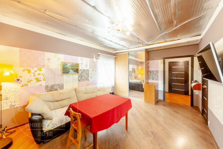 Дом 282,1 м² на участке 7,3 сот.