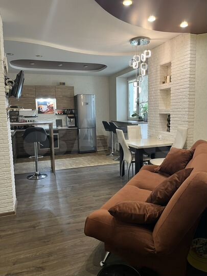 3-к. квартира, 80 м², 7/16 эт.