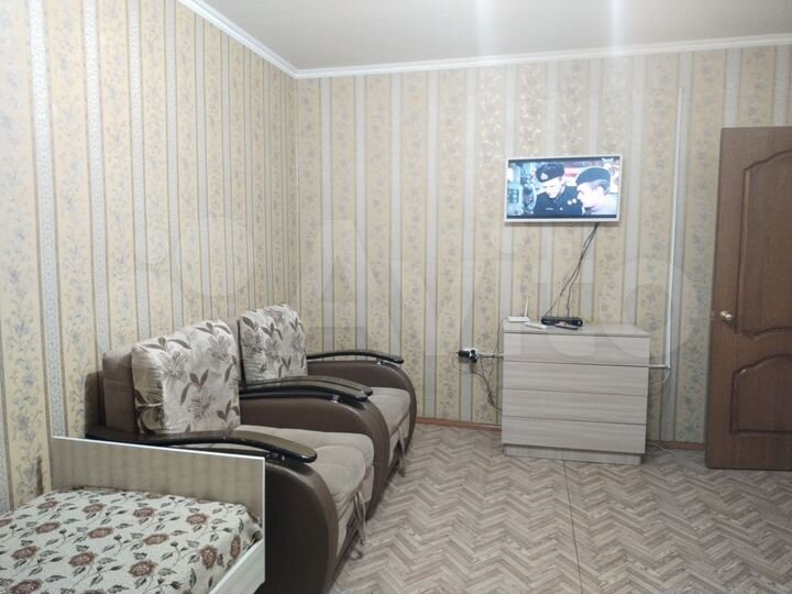 2-к. квартира, 56 м², 1/2 эт.