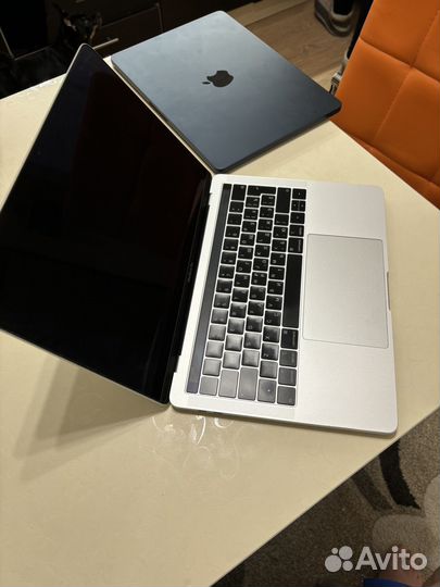 Macbook pro 13 2019 touch bar intel core i5