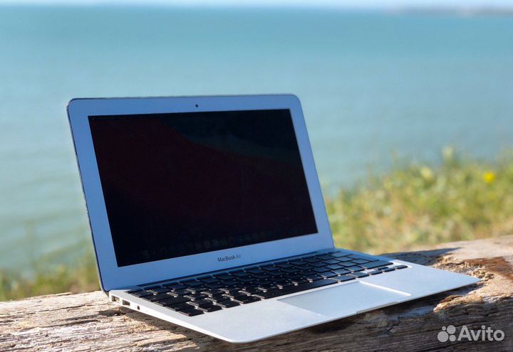Премиум ноутбук Apple MacBook Air 11